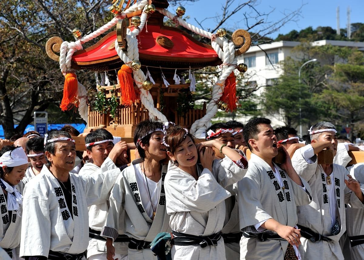 Keindahan Hanami: Tradisi Jepang dalam Menyambut Mekarnya Bunga Sakura